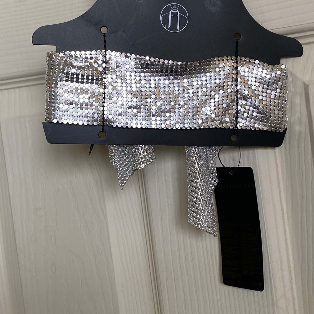 Forever 21 Brand new never worn with tag Silver Metal Fashion Scarf - Picture 2 of 6